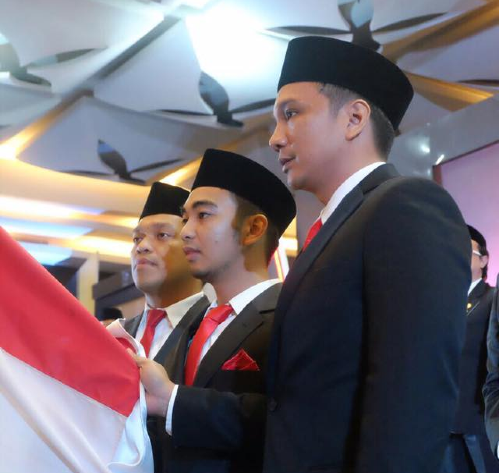 Profil Adam Dustin Bhakti